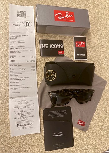 Ray-Ban Wayfarer Oval Serisi RB2242 133371 53