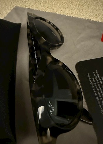  Beden gri Renk Ray-Ban Wayfarer Oval Serisi RB2242 133371 53