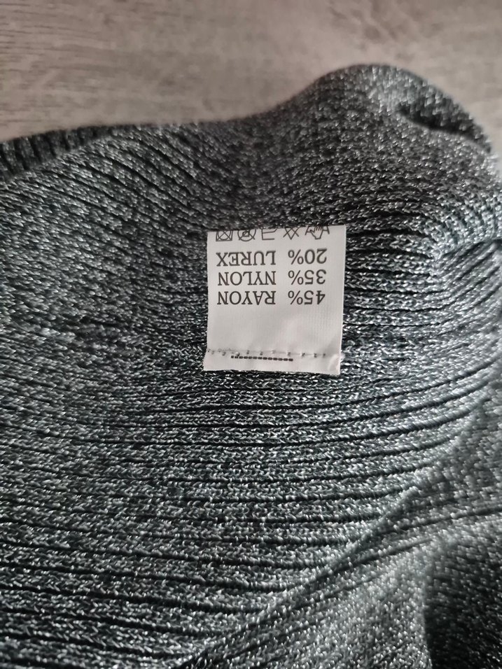 Gri V Yakalı Nakışlı Triko Bluz - Görsel 5