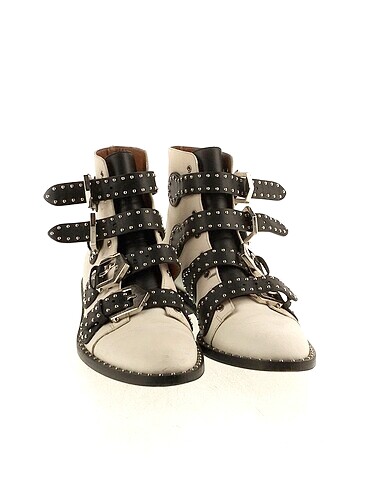 GIVENCHY GIVENCHY Bot %70 İndirimli.