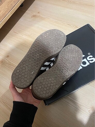 37 Beden Adidas spor ayakkabı