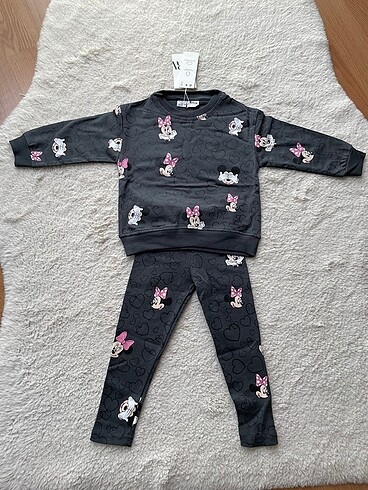 Zara Mickey Takım