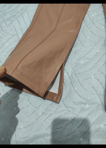 Bej Parlak Deri kız çocuk Pantolon - Görsel 3