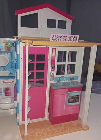  Beden Barbie evi