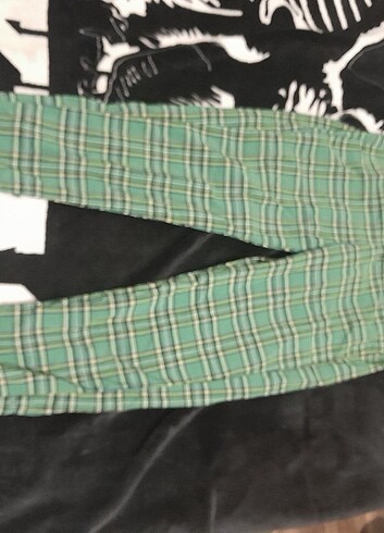 Bershka Bershka ekose desenli pantolon takas olur 