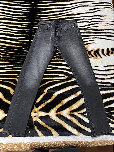 Mavi marka siyah jean