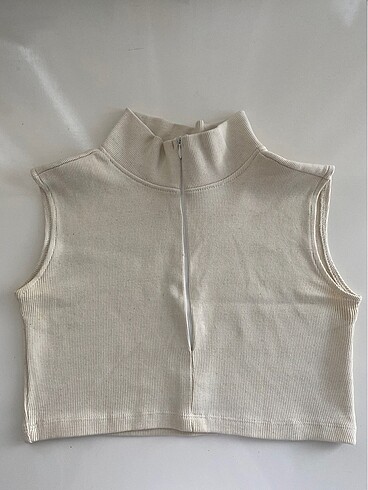 SHEISMONO krem rengi crop