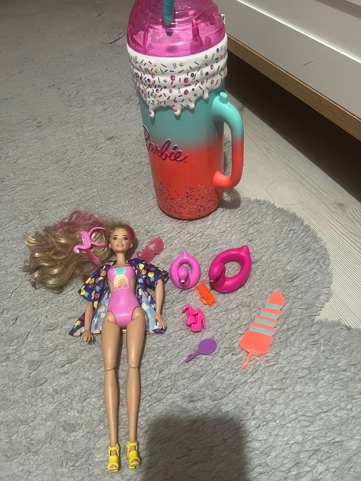 Renkli Barbie Temalı Pipetli Kupa - Görsel 2