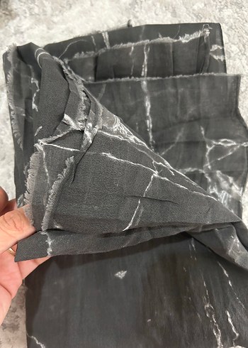 AKEL Gri Baskılı şal - Görsel 2