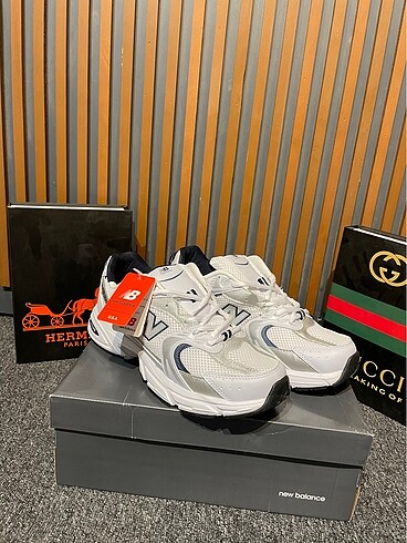 New Balance 530 White Silver Navy