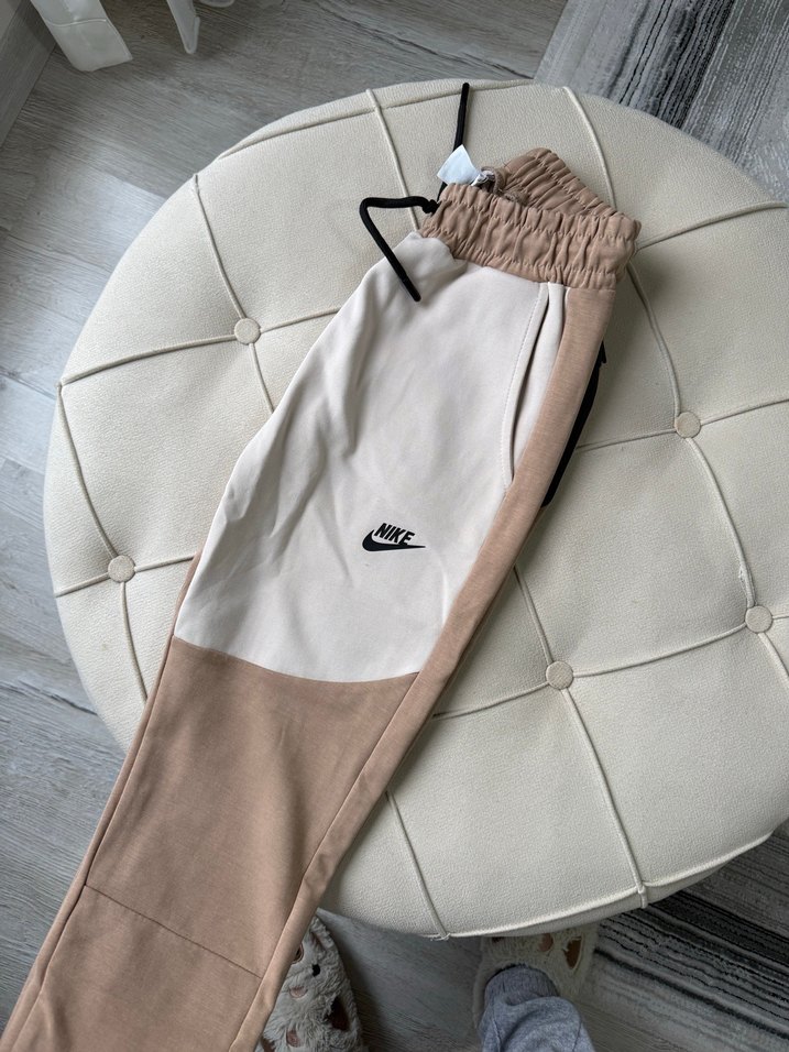 Bej Nike Kadın Mini Eşofman Takımı - Görsel 5