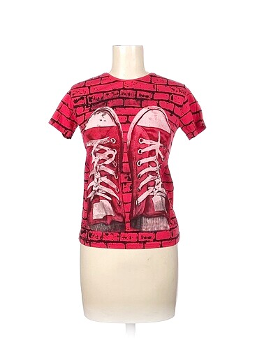 PreLoved T-shirt %70 İndirimli.