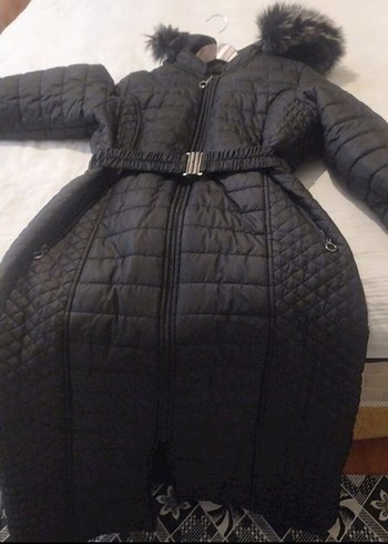 Siyah Kemerli Uzun Kadın Kışlık Mont - Görsel 3