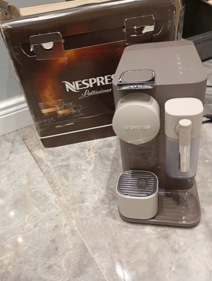 Nespresso kahve makinesi, süt köpürtücülü, - Görsel 2