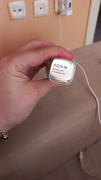 Beden Fondöten loreal 4 d/4.w