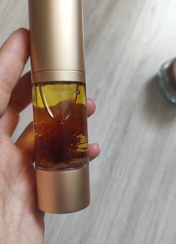 L'Oréal Paris Doğal markam Safran cevheri extrati yağı