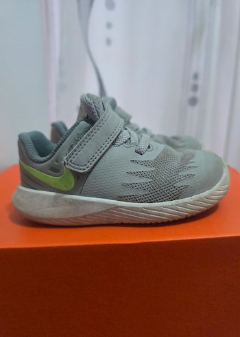 22 Beden Gri Nike Erkek Çocuk Spor Ayakkabı Velcro
