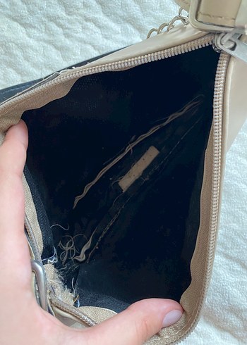 Bershka Zincir Detaylı Bej Kadın Omuz Çantası