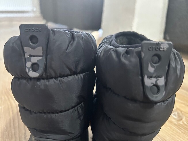 33 Beden Crocs classic neo puff boot