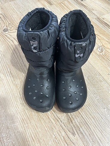 Crocs classic neo puff boot