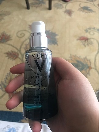 Vichy 89 mineral yüz nemlendiricisi