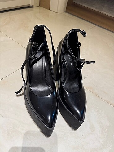 Bershka platform