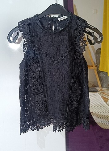 Stradivarius siyah dantelli bluz