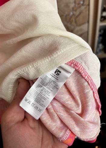 m Beden pembe Renk V Yaka Dantelli Pembe Salaş Tişört