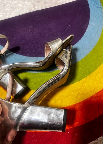 Diğer Parlak Metal Tokalı Blok Topuklu Kadın Ayakkabı
