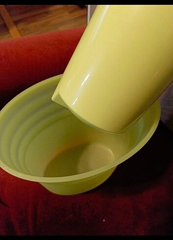 Beden Tupperware şişe soğutucu