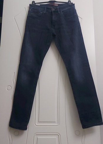 Erkek Lacivert Kemerli Regular Fit Denim Pantolon