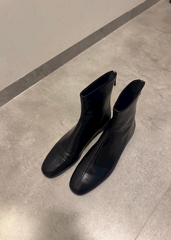 Siyah Deri Fermuarlı Kadın Bot - Görsel 2