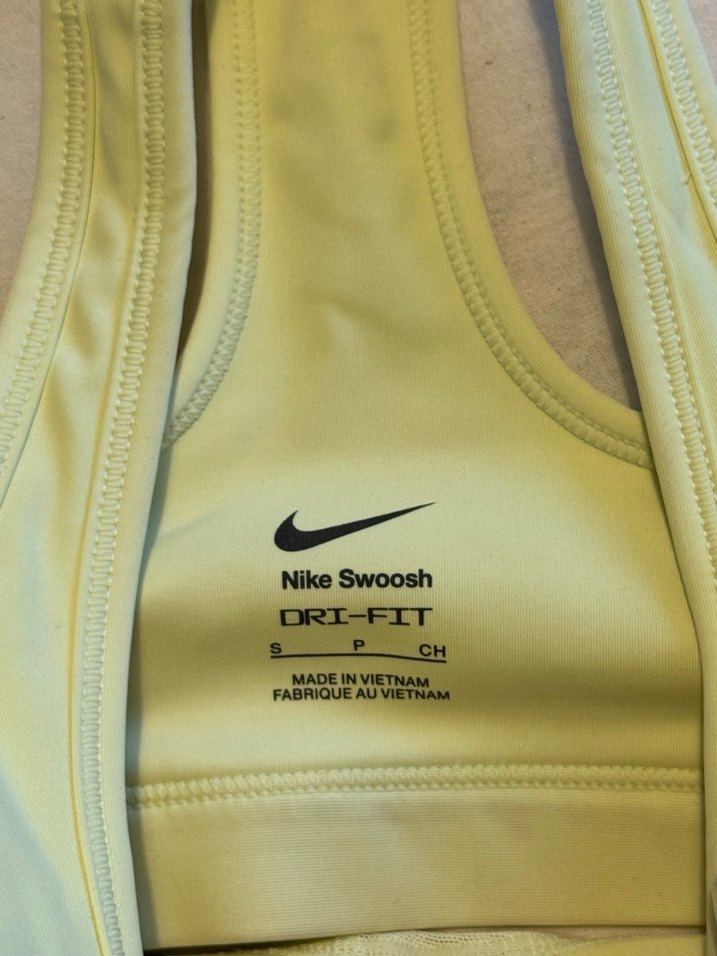 Sarı Nike Spor Sütyeni - Görsel 2