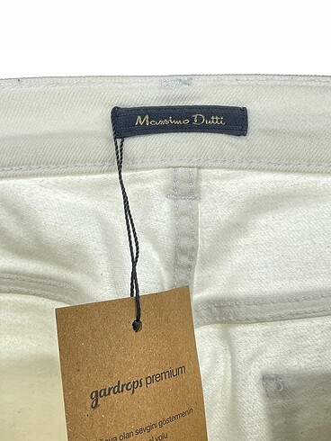 34 Beden beyaz Renk Massimo Dutti Jean / Kot %70 İndirimli.