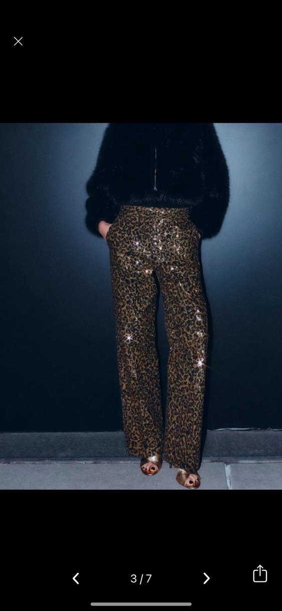 Pul Detaylı Leopar Desenli Deri Kadın Pantolon - Görsel 2