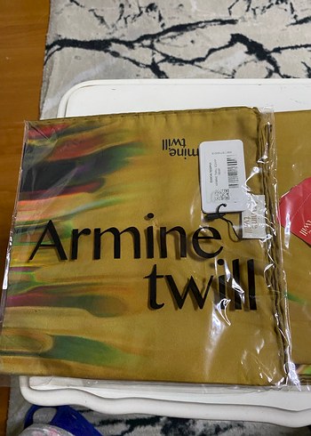 Armıne twill ıpek eşarp - Görsel 2