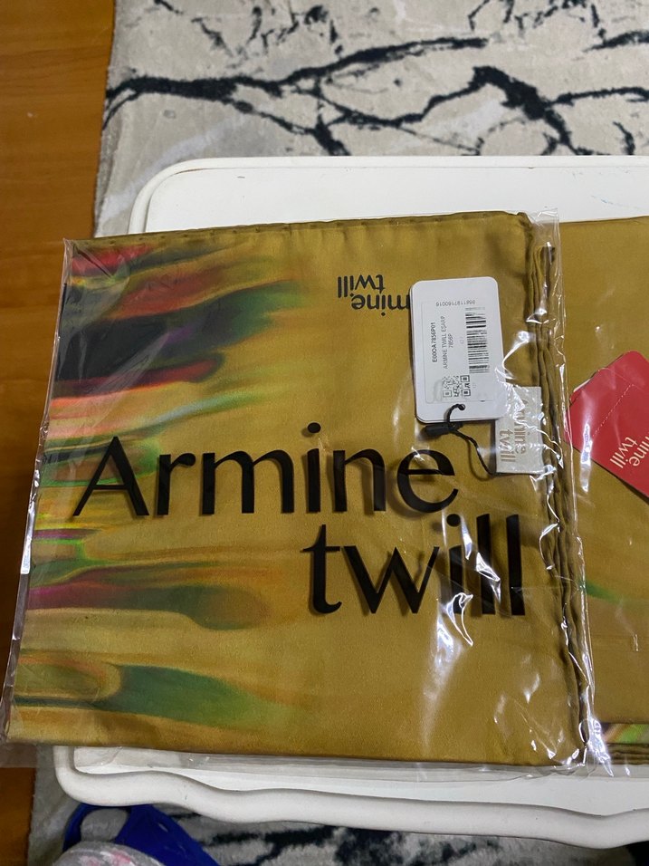 Armıne twill ıpek eşarp - Görsel 2