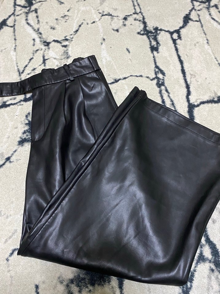 Kadın Siyah Deri Salaş Kemerli Pantolon - Görsel 3