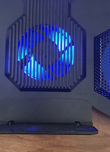 Gaming laptop soğutucu