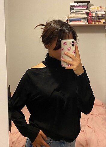 Zara omzu açık triko kazak