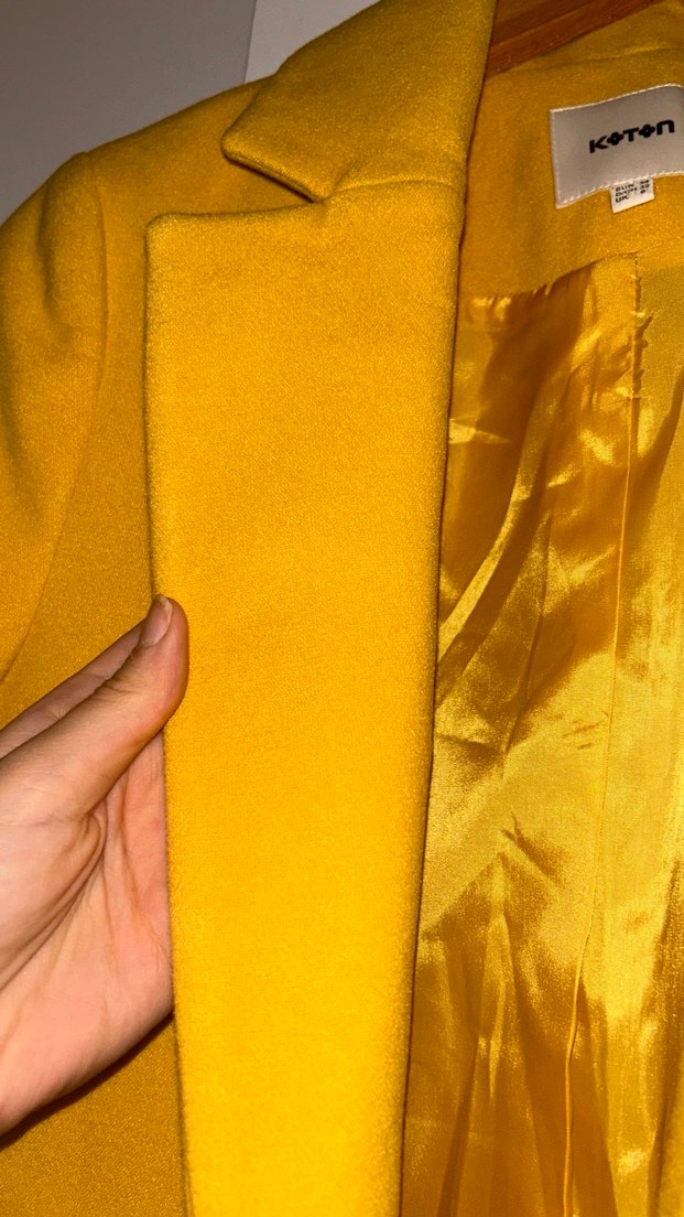 Sarı Düğmeli Klasik Kaban - Görsel 4