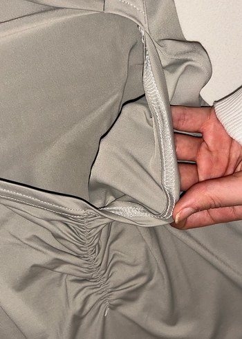 Uzun Kollu Gri Drapeli bsiiklet Yaka önden dekolteli elbise - Görsel 5