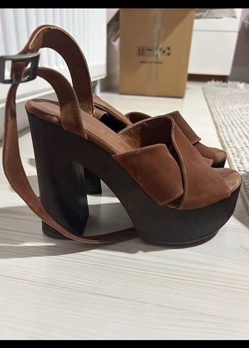 Kahverengi Süet Platform Topuklu Kadın Ayakkabı - Görsel 2