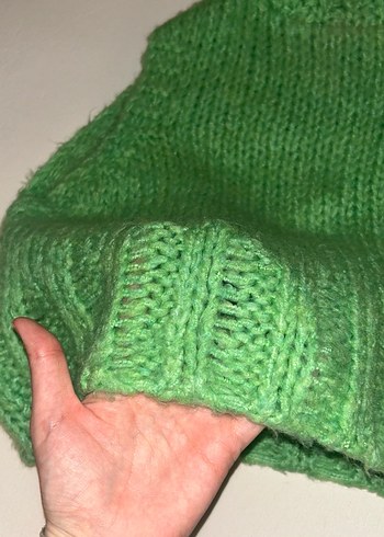 Yeşil Kolsuz Boğazlı Triko Kazak - Görsel 2