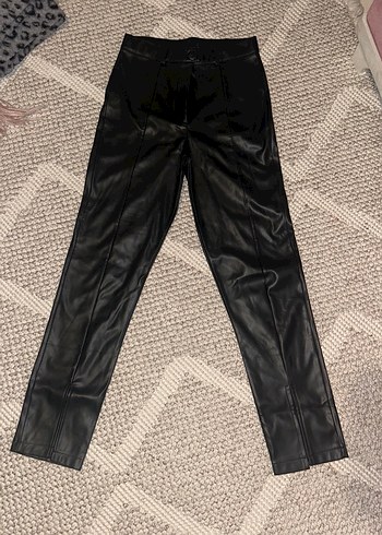 Deri Siyah Midi paçada yırtmaç detaylı Kadın Pantolon - Görsel 2