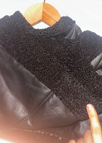 ÖZEL TASARIM Kürk Detaylı Siyah Deri Biker Ceket - Görsel 10