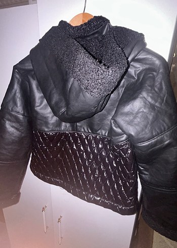 ÖZEL TASARIM Kürk Detaylı Siyah Deri Biker Ceket - Görsel 9
