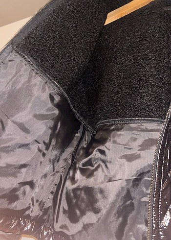 ÖZEL TASARIM Kürk Detaylı Siyah Deri Biker Ceket - Görsel 7