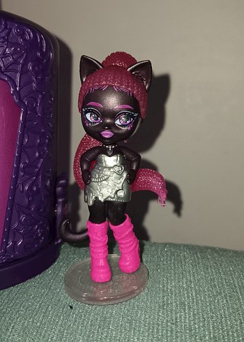 Mini monster high