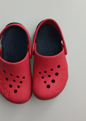 Kırmızı crocs